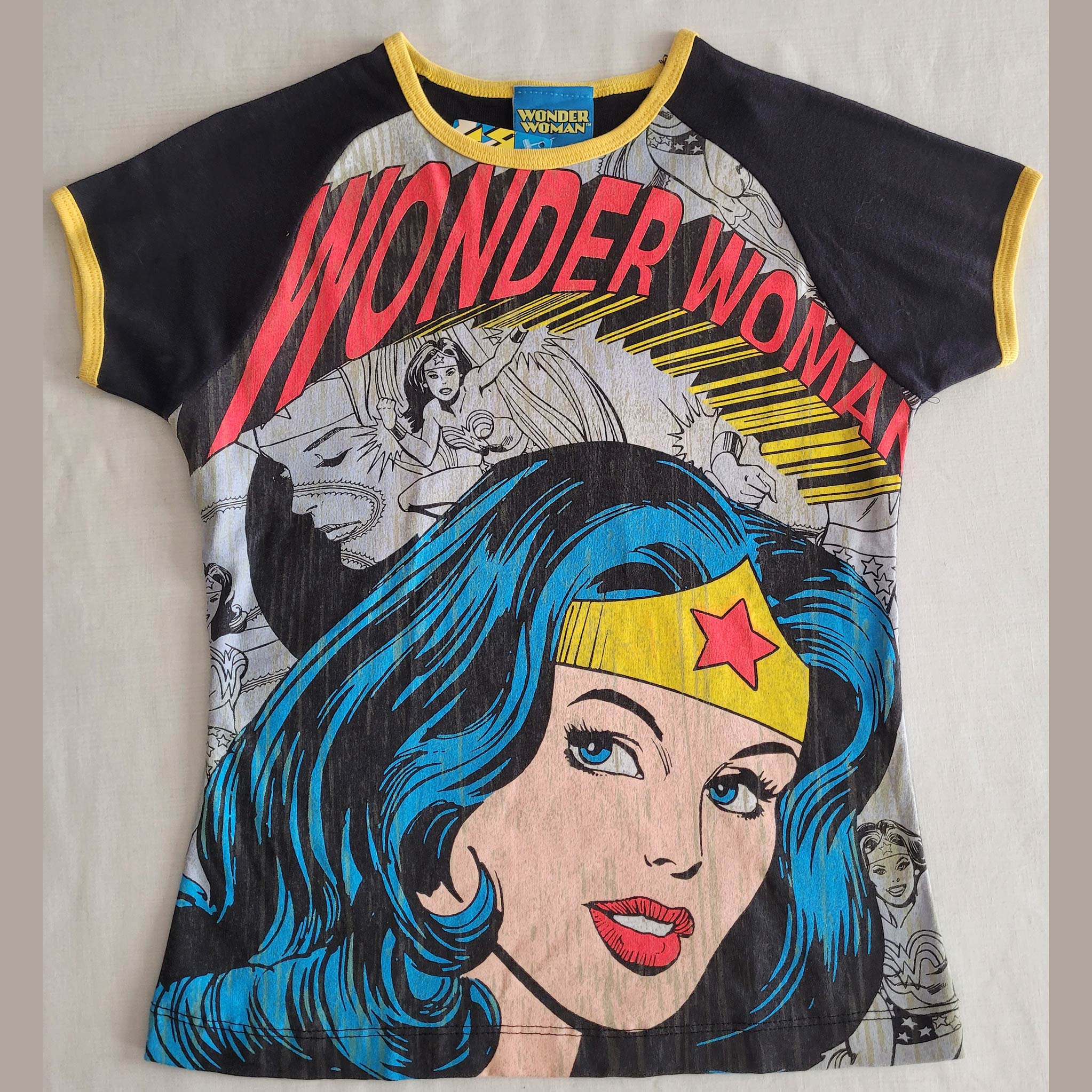 Women's Wonder Woman - Short Sleeve Tee