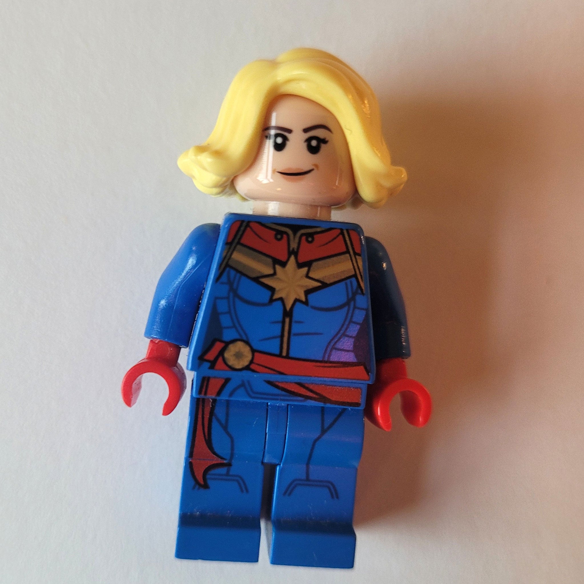 LEGO Captain Marvel Minifigure – Marvel Super Heroes