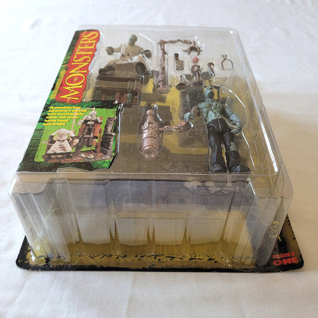 1997 McFarlane Monsters Frankenstein Playset – New Sealed Vintage Figure